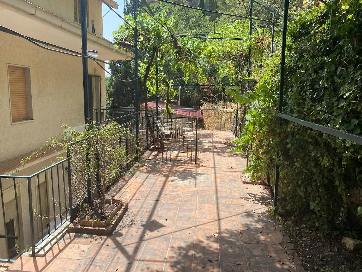 Mi 'Ffaciu E Mi Ricriu Casa Vacanze Castelmola Italy